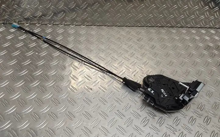 Toyota Prius+ (ZVW40) (2011 - 2018) Замок задней двери — фото 1