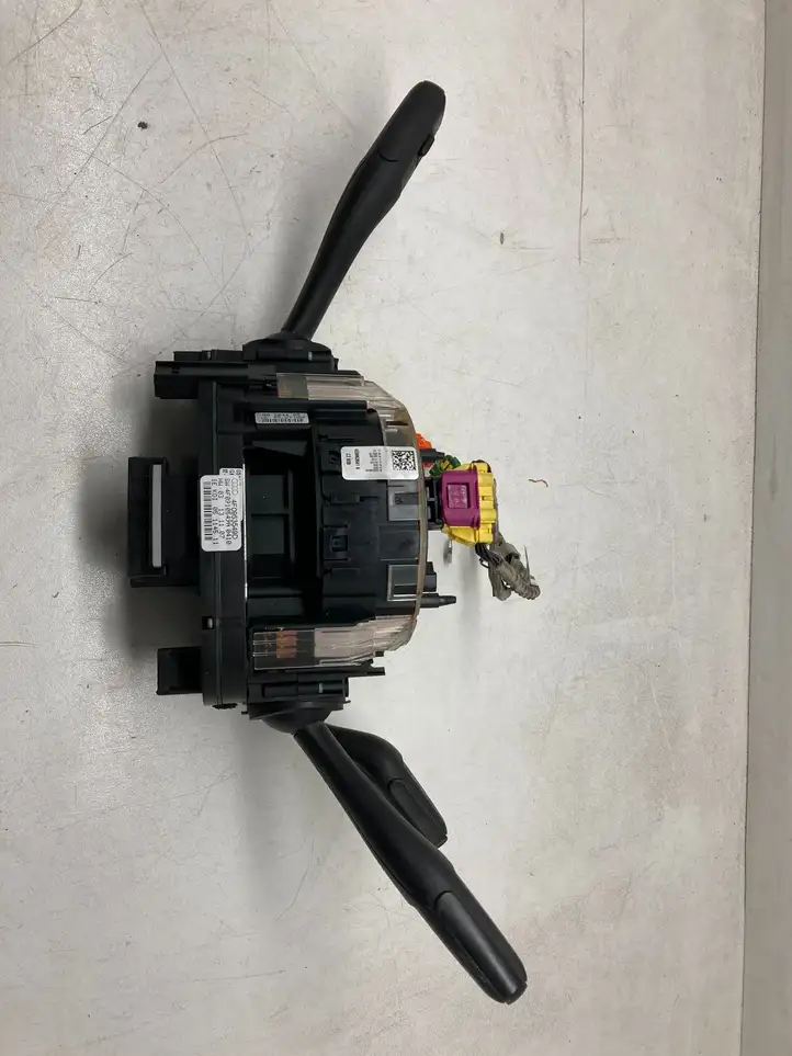 Audi A6 (2008 - 2011)  4F0953549D Ручка поворотов/ фонарей