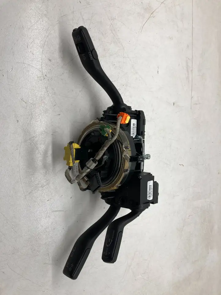 Audi A6 (2008 - 2011)  4F0953549D Ручка поворотов/ фонарей