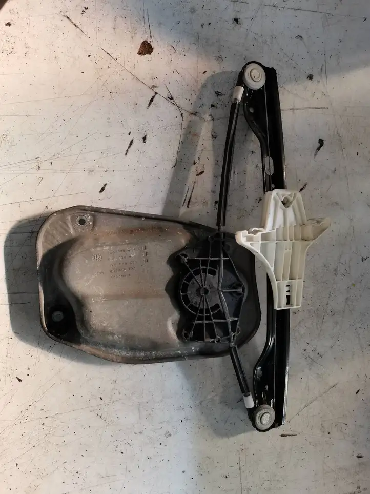 Volkswagen Golf V (2003 - 2009)  1K4839461A Передний комплект электрического механизма для подъема окна