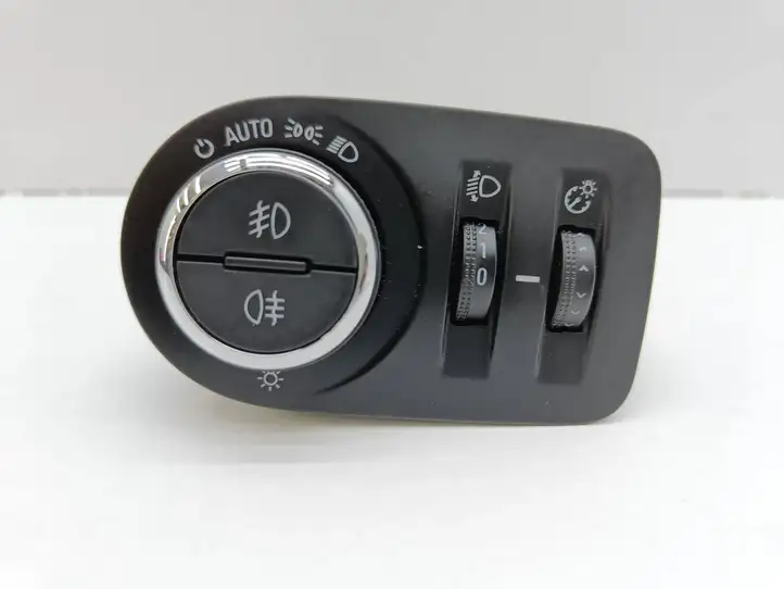 Opel Zafira C (2014 - 2016) 13294817 Включатель фонарей — фото 1