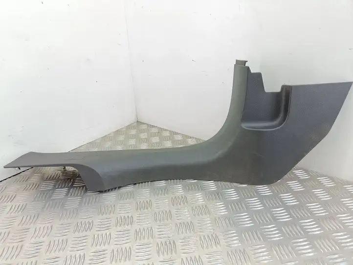 Opel Zafira C (2014 - 2016) 322225228 Внутренняя отделка переднего порога — фото 1