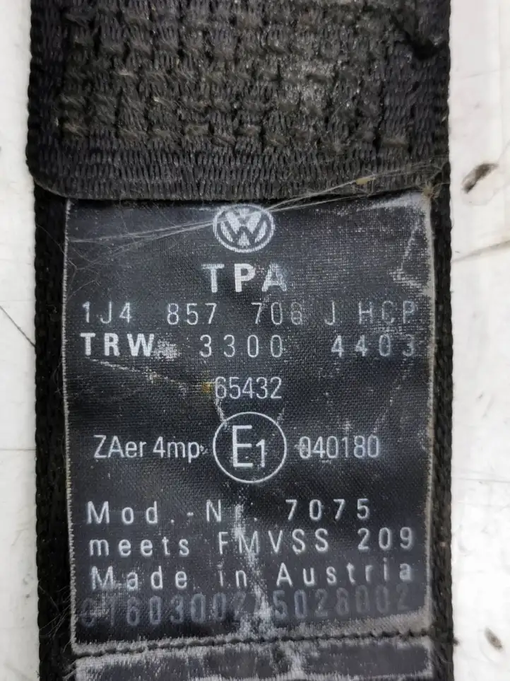 Volkswagen Golf IV (1998 - 2005) 1J4857706J Передний ремень безопасности — фото 3