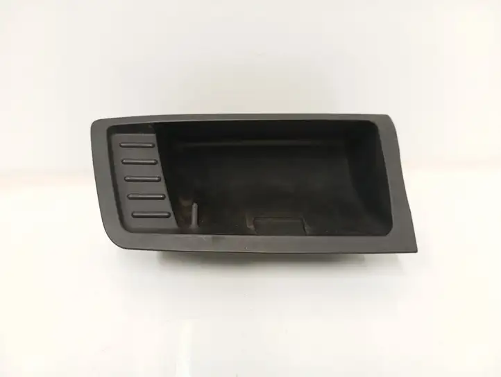 BMW 3 E90 E91 (2005 - 2012) 7078573 Передняя пепельница — фото 1