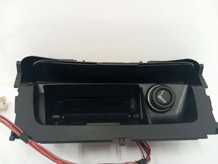 BMW 1 E81 E87 (2004 - 2011) 7078571 Передняя пепельница — фото 4