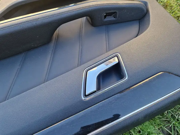 Mercedes-Benz E W212 (2009 - 2016) 2127301070 Обшивка задней двери — фото 2