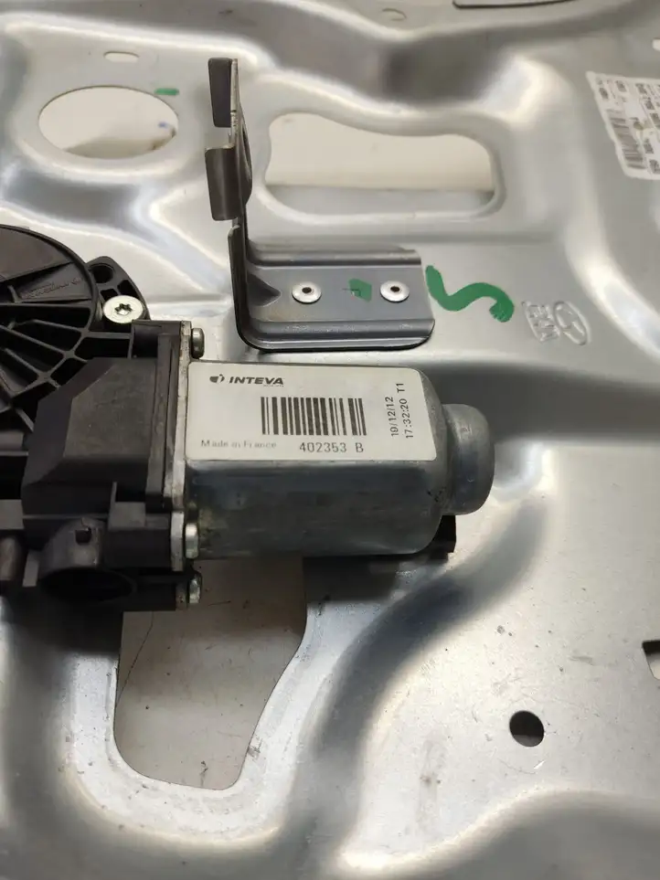 Hyundai ix35 (2009 - 2013)  834802Y050 Передний комплект электрического механизма для подъема окна