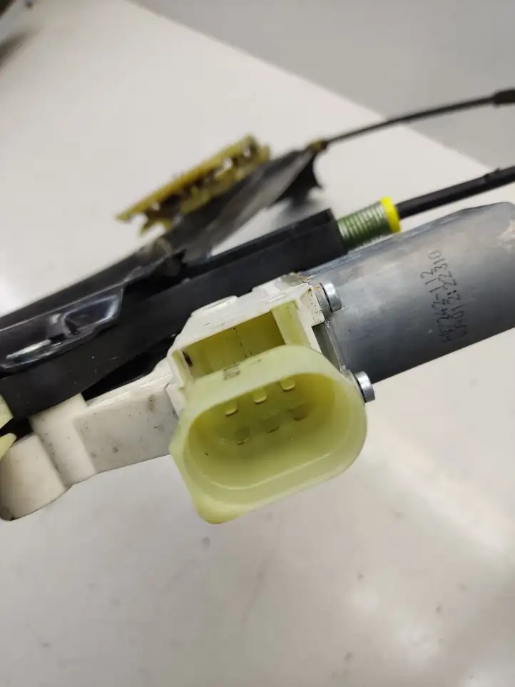 BMW 5 F10 F11 (2009 - 2016) 942888 Электростеклоподъемник передний (комплект) — фото 9