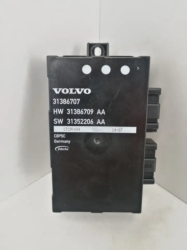 Volvo XC60 (2013 - 2017) 31386707 Блок управления крышкой багажника — фото 1