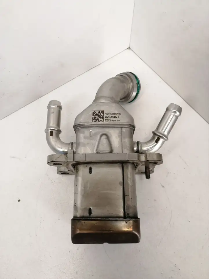 Volvo XC60 (2017 - ) 32349977 Охладитель клапана EGR — фото 1