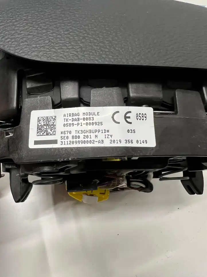 Skoda Octavia Mk3 (5E) (2013 - 2019) Подушка безопасности руля — фото 2