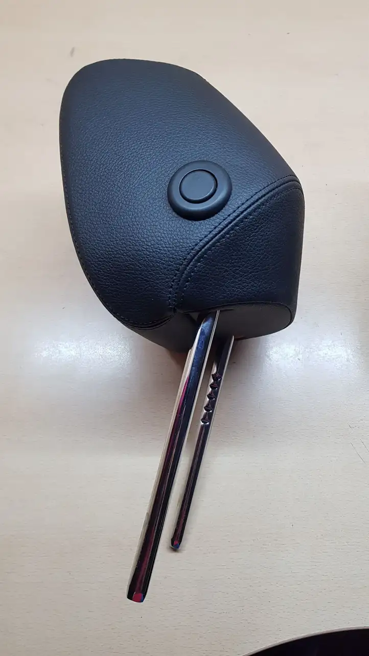 BMW 3 F30 F35 F31 (2012 - 2018) Подголовник переднего сиденья — фото 3