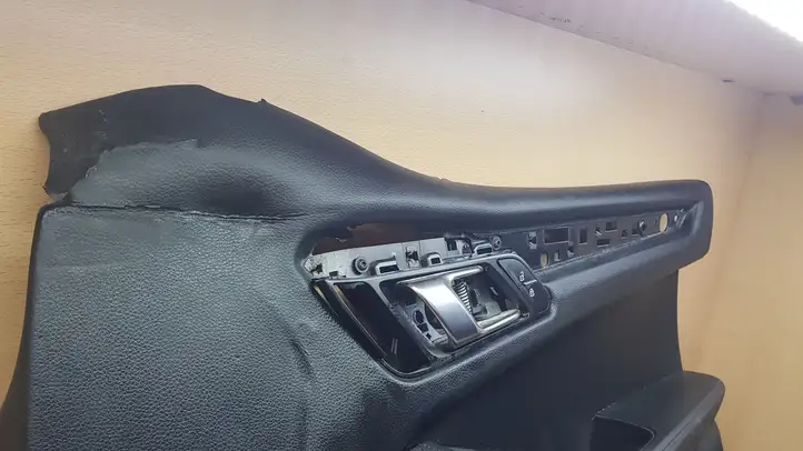 Porsche Macan (2014 - 2018)  95B867012 Обшивка передней двери
