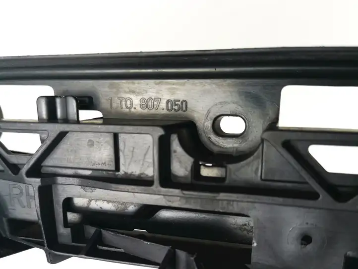 Volkswagen Touran I (2003 - 2010) 1t0807936 Кронштейн переднего бампера — фото 4