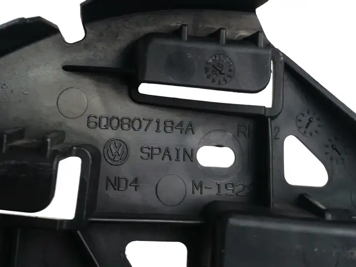 Volkswagen Polo (2005 - 2009) 6q0807184a Кронштейн переднего бампера — фото 4