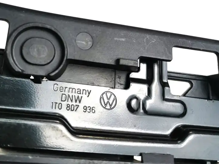 Volkswagen Touran I (2003 - 2010) 1t0807936 Кронштейн переднего бампера — фото 5