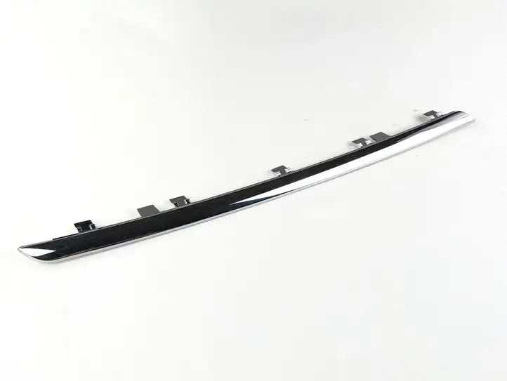 Volkswagen Passat CC (2008 - 2012)  044838 Верхняя решётка