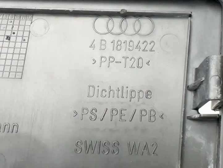 Audi A6 S6 C5 4B (2001 - 2004) 4b1819417b Жабо стеклоочистителей — фото 7