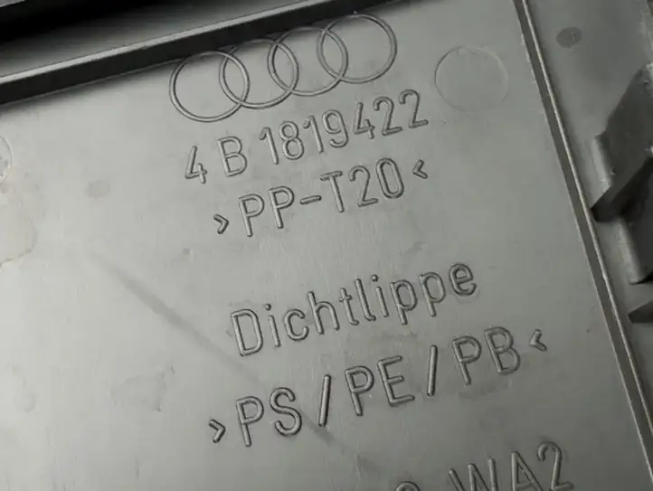 Audi A6 S6 C5 4B (2001 - 2004) 4b1819417b Жабо стеклоочистителей — фото 8