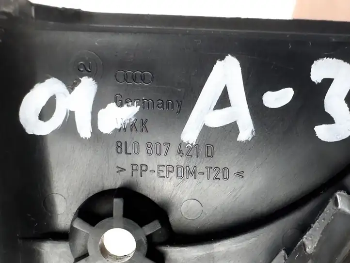 Audi A3/S3 8L (2000 - 2003) 8l0807421c Отделка порога багажника — фото 7