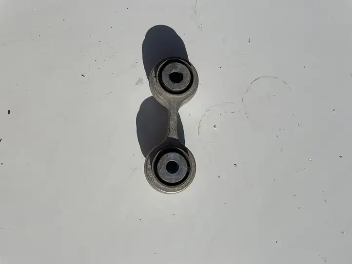 BMW 6 F12 F13 (2010 - 2018)  2284130 Задняя тяга стабилизатора
