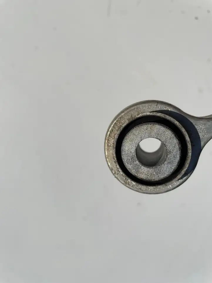 BMW 6 F12 F13 (2010 - 2018)  2284130 Задняя тяга стабилизатора