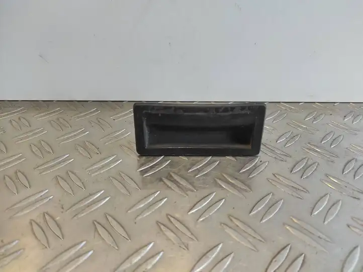 Audi A4 S4 B8 8K (2007 - 2011) 5N0827566B Кнопка закрытия крышки багажника — фото 1
