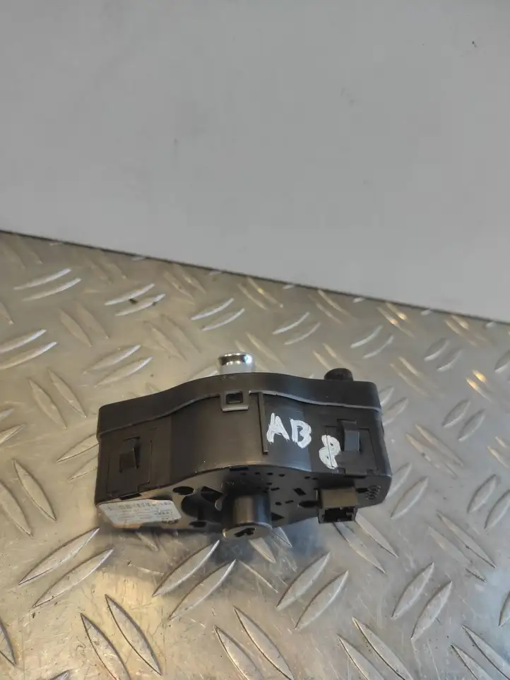 Audi A4 S4 B8 8K (2007 - 2011) 8K0941531G Включатель фонарей — фото 4