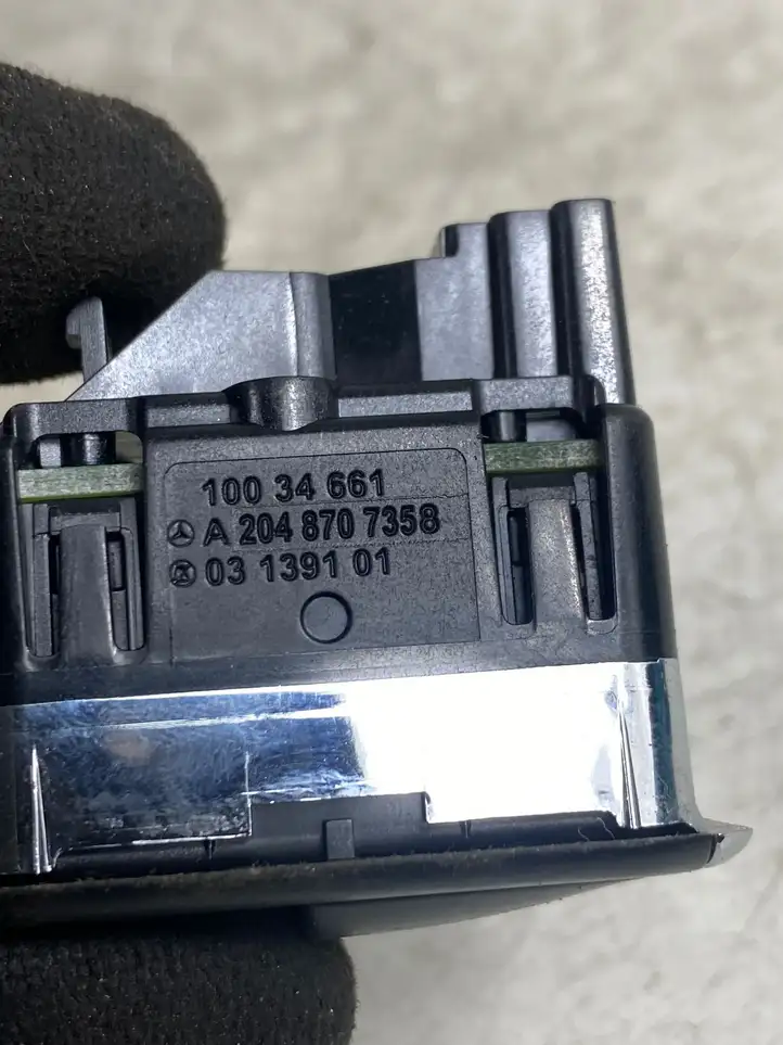 Mercedes-Benz E W212 (2009 - 2016) A2048707358 Блок кнопок стеклоподъемников — фото 3