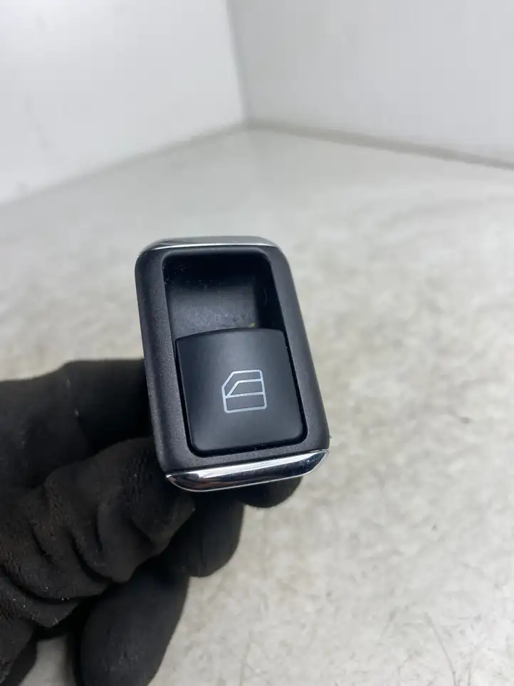 Mercedes-Benz E W212 (2009 - 2016) A2048707358 Блок кнопок стеклоподъемников — фото 1