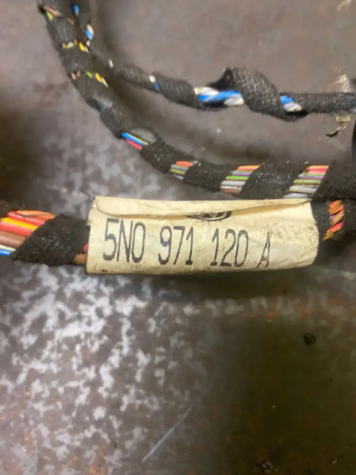 Volkswagen Tiguan (2011 - 2016)  5N0971120A Механизм для электрического подъема окон передней двери (без двигателя)