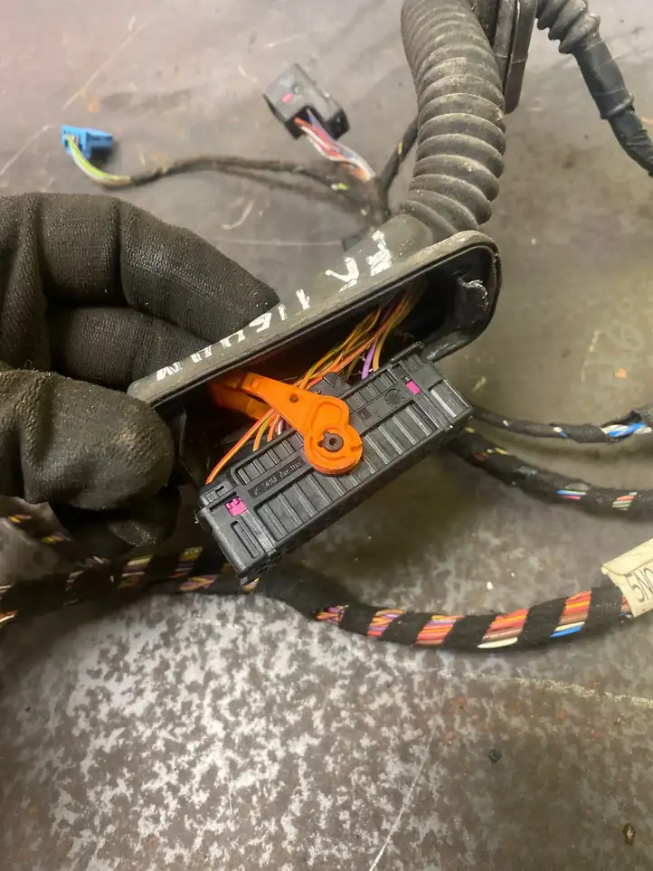 Volkswagen Tiguan (2011 - 2016)  5N0971120A Механизм для электрического подъема окон передней двери (без двигателя)