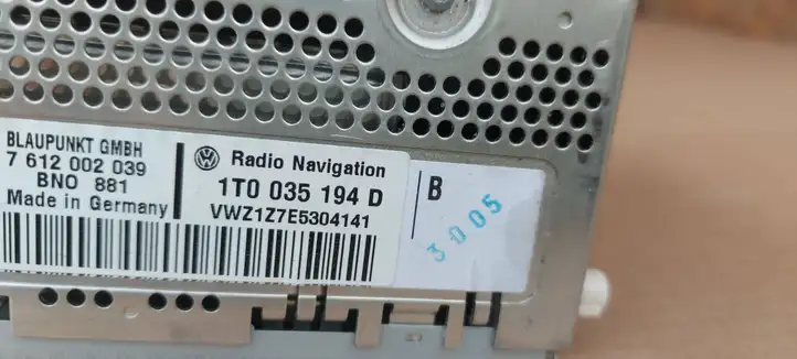 Volkswagen PASSAT B6 (2005 - 2010) 1T0035194D Магнитола / мультимедийная система — фото 4