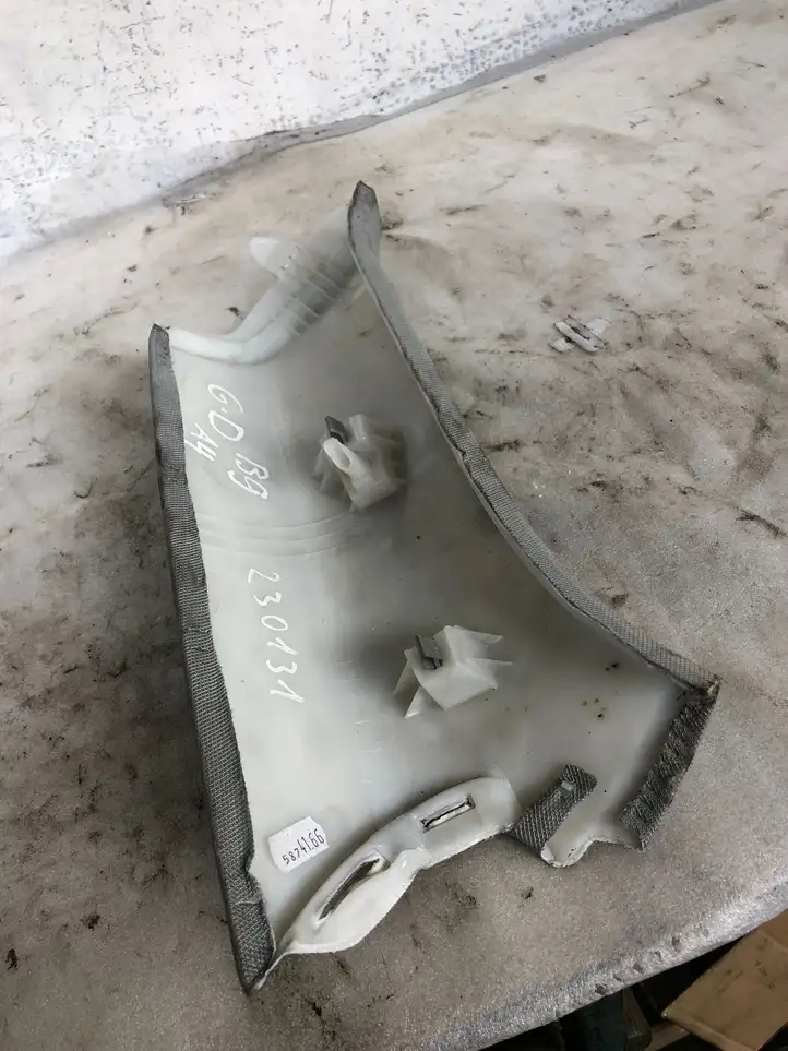 Audi A4 S4 B9 (2015 - 2019) 8w9867288a Верхняя обшивка стойки D — фото 1