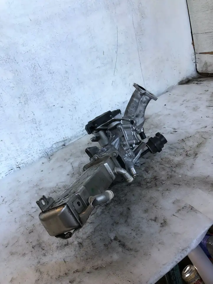 Infiniti Q50 (2013 - 2018) A6511420467 Охладитель клапана EGR — фото 2