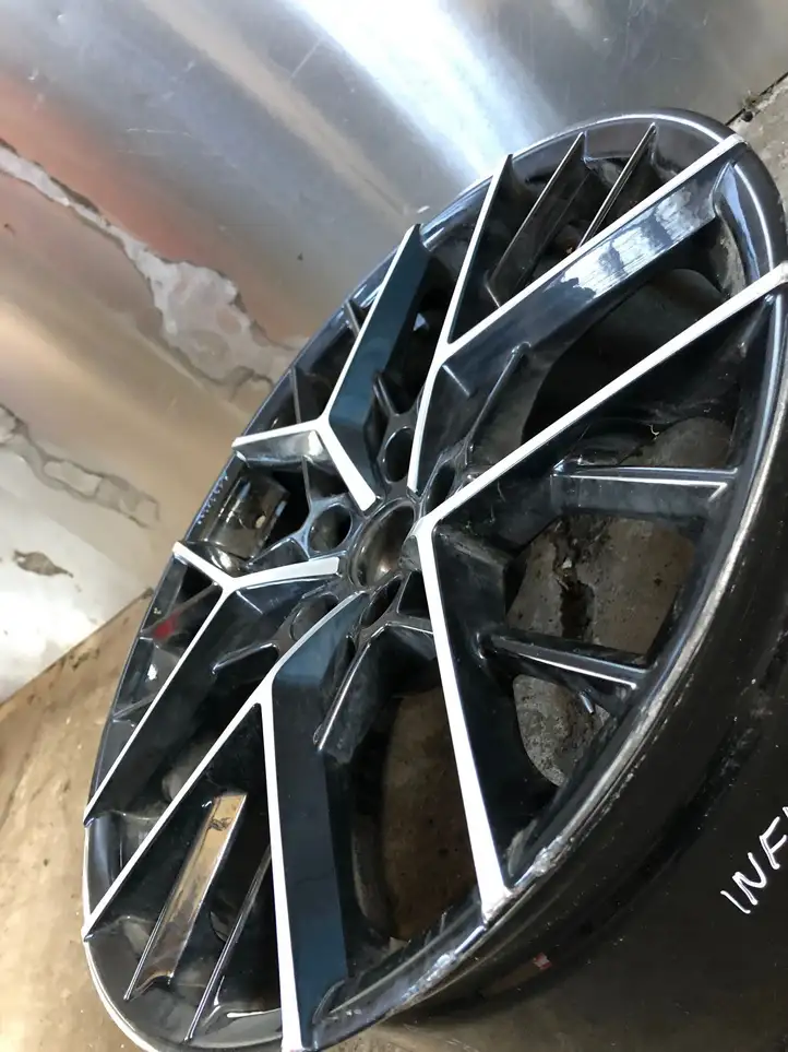 Infiniti Q50 (2013 - 2018) Легкосплавный колесный диск R19 — фото 2