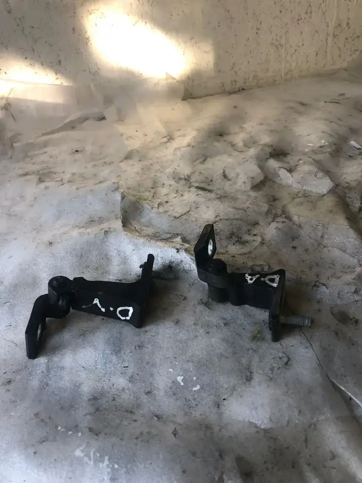 Audi A4 (2019 - )  8w5831404a Комплект петель передней двери