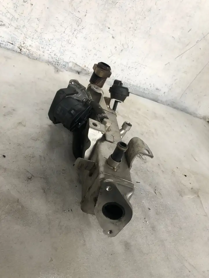BMW 1 F20 F21 (2011 - 2019) 781075109 Охладитель клапана EGR — фото 3