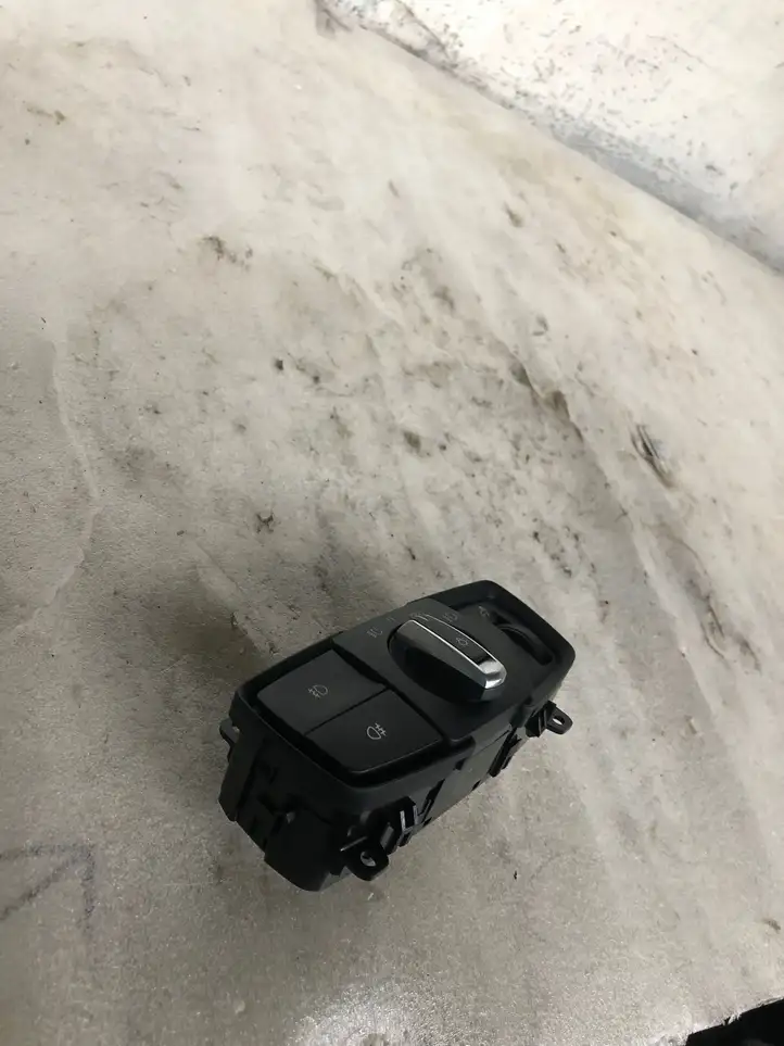 BMW 1 F20 F21 (2011 - 2019) 926530304 Включатель фонарей — фото 2