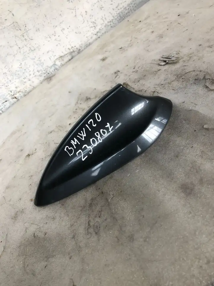 BMW 1 F20 F21 (2011 - 2019) 925225704 Крышка GPS-антенны — фото 1