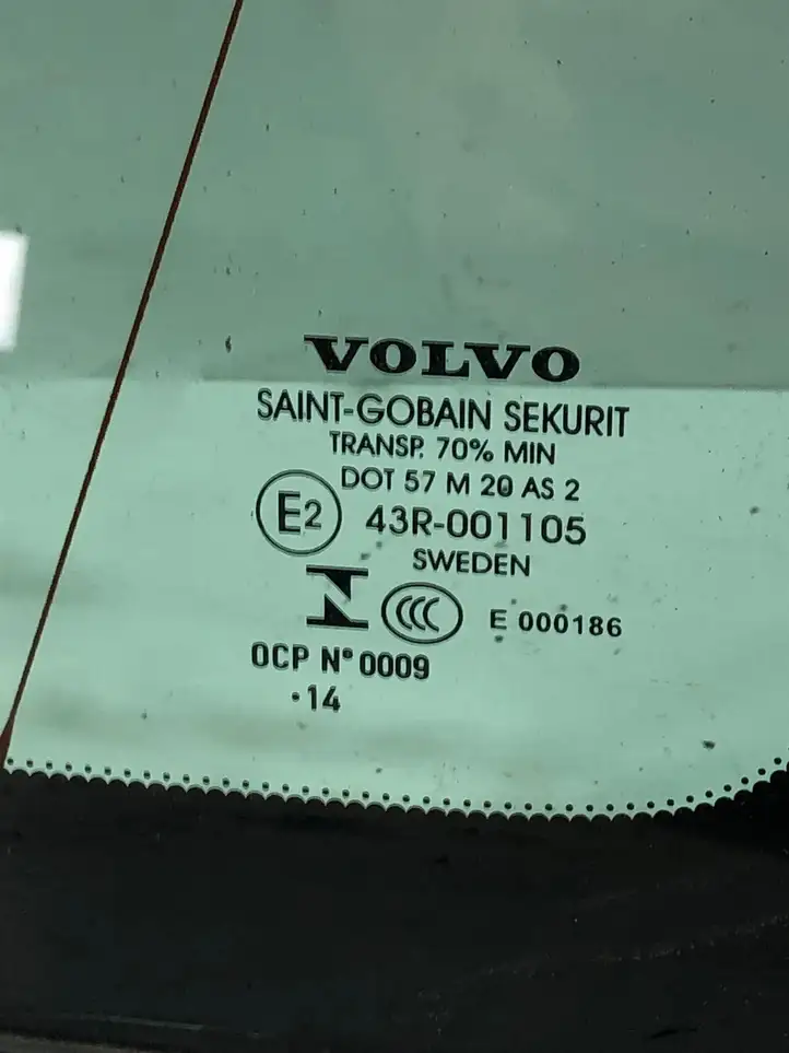 Volvo XC60 (2013 - 2017) 43R001105 Заднее боковое стекло — фото 3