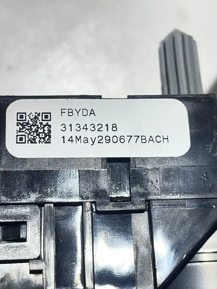 Volvo XC60 (2013 - 2017) 31343218 Датчик угла поворота руля — фото 3