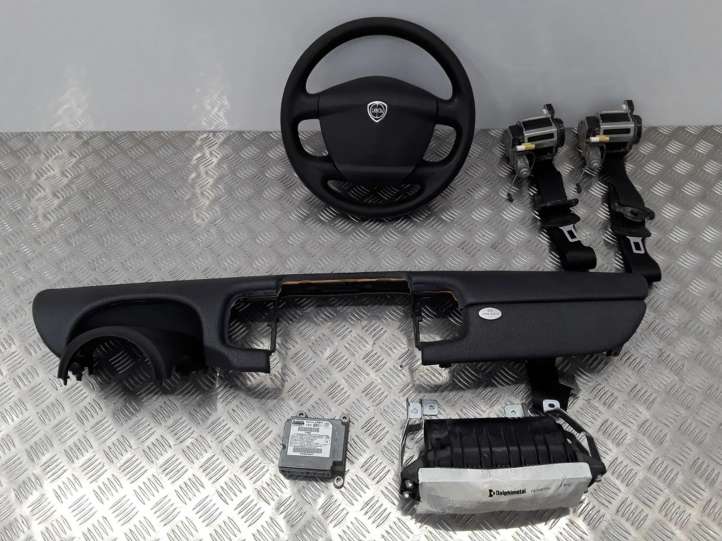 51789682 Lancia Ypsilon Kita panelės detalė