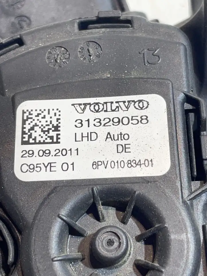Volvo V70 (2007 - 2013) 31329058 Педаль акселератора — фото 4