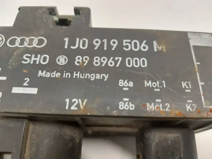 Volkswagen Polo (2001 - 2005) 1J0919506M Реле вентилятора охлаждения — фото 3