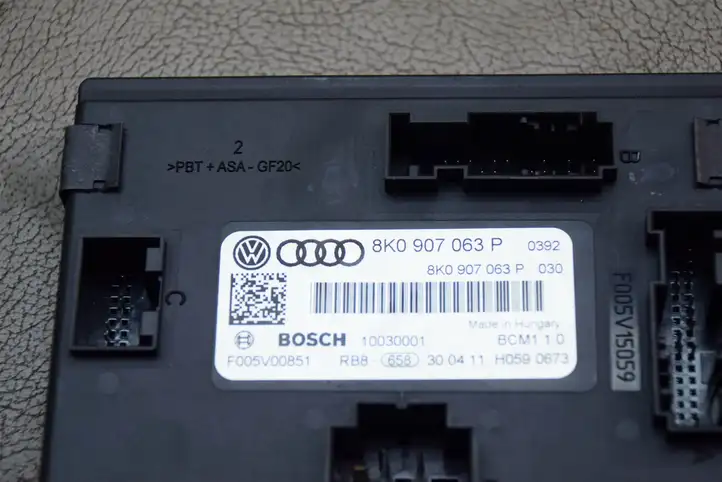 Audi A5 8T 8F (2007 - 2011) 8K0907063A Модуль управления кузовом (BCM) — фото 8
