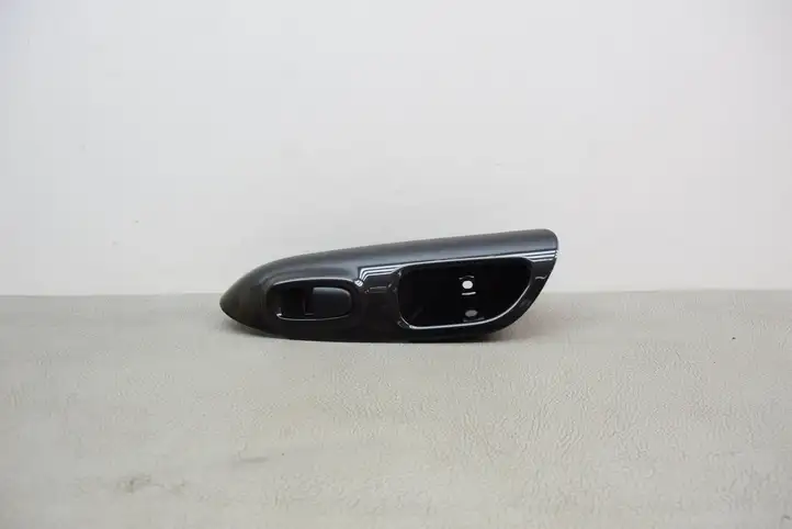 Nissan Juke I F15 (2010 - 2018) 829611KA2A Блок кнопок стеклоподъемников — фото 1