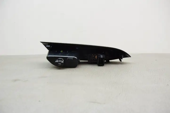 Nissan Juke I F15 (2010 - 2018) 829611KA2A Блок кнопок стеклоподъемников — фото 4