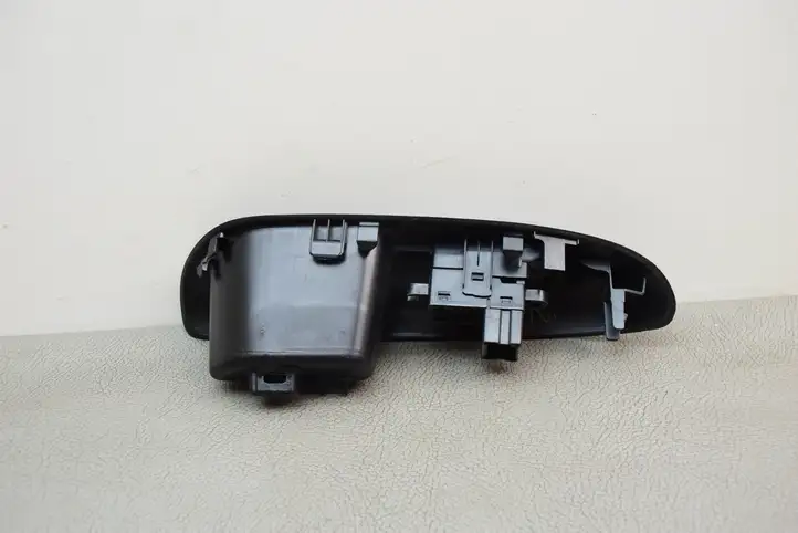 Nissan Juke I F15 (2010 - 2018) 829601KA2A Блок кнопок стеклоподъемников — фото 6