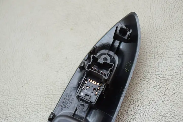 Nissan Juke I F15 (2010 - 2018) 829601KA2A Блок кнопок стеклоподъемников — фото 9